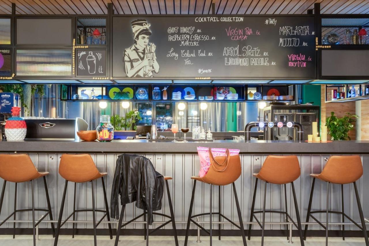 Отель Moxy Paris Val D'Europe Монтеврен Экстерьер фото