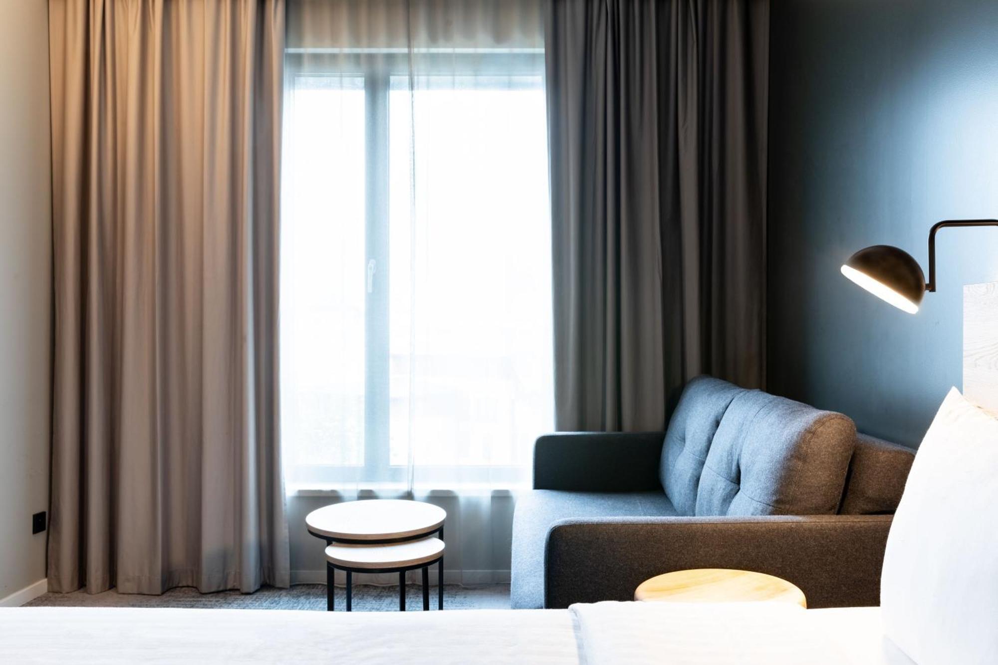 Отель Moxy Paris Val D'Europe Монтеврен Экстерьер фото