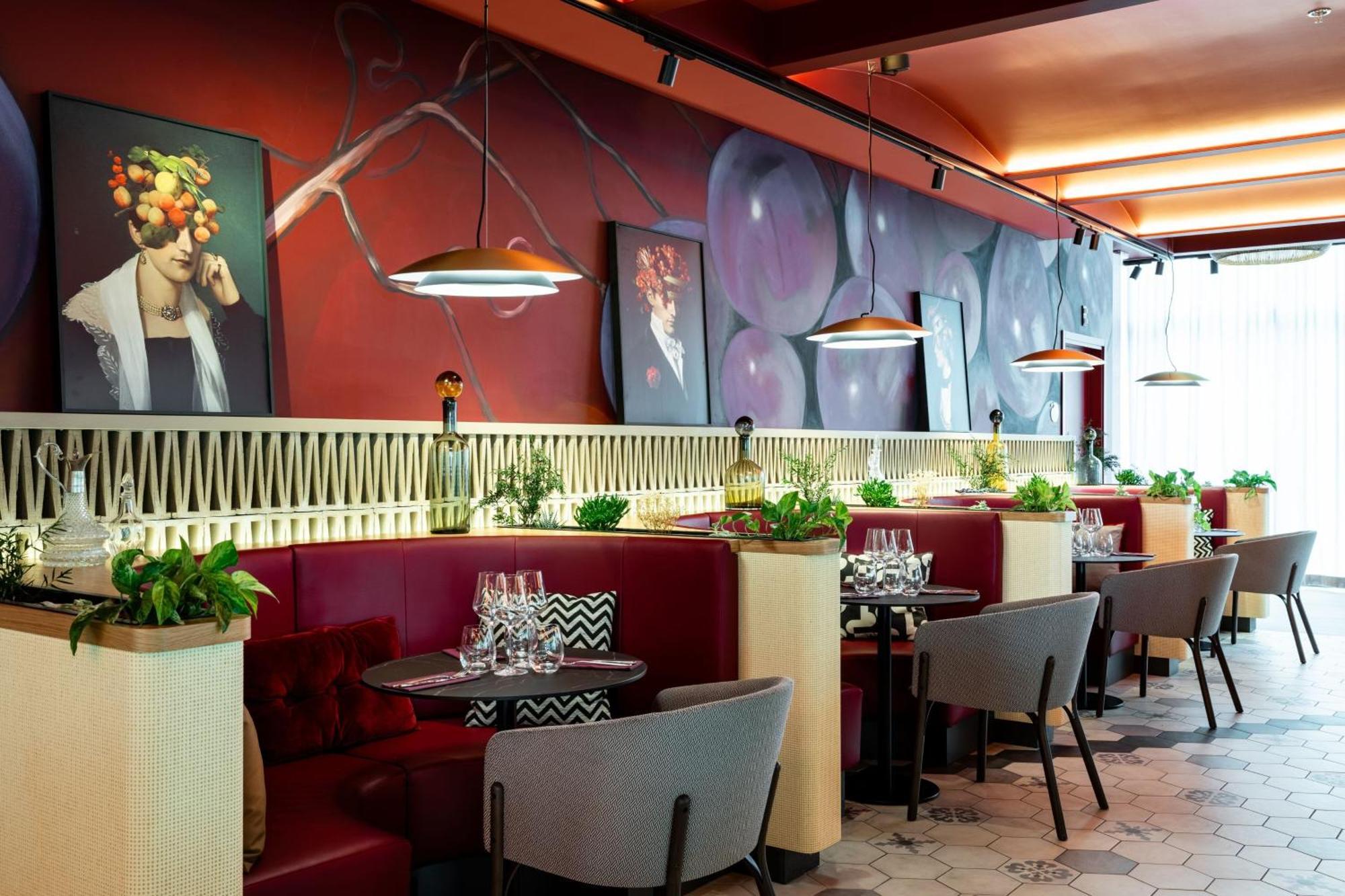 Отель Moxy Paris Val D'Europe Монтеврен Экстерьер фото