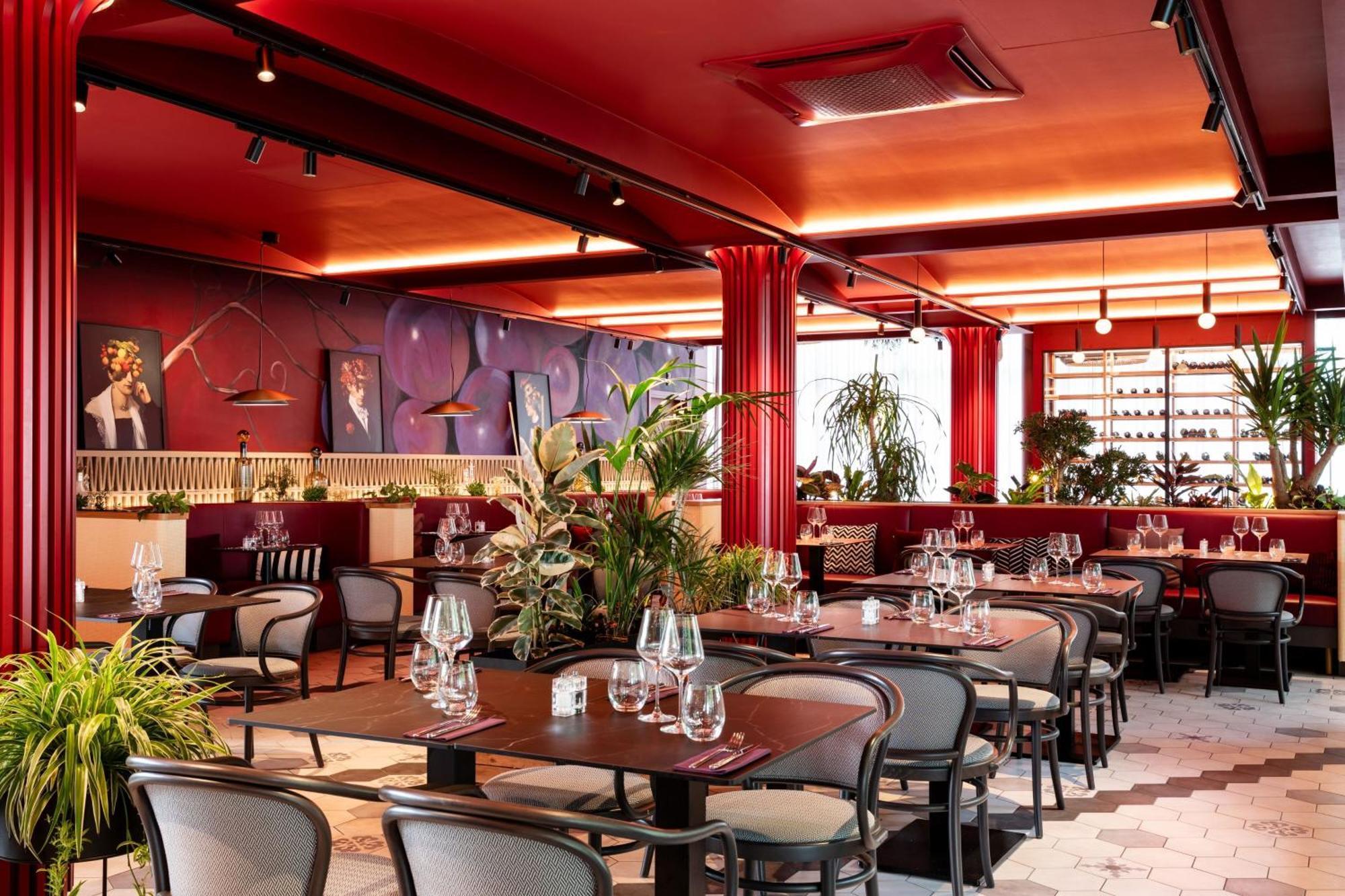 Отель Moxy Paris Val D'Europe Монтеврен Экстерьер фото