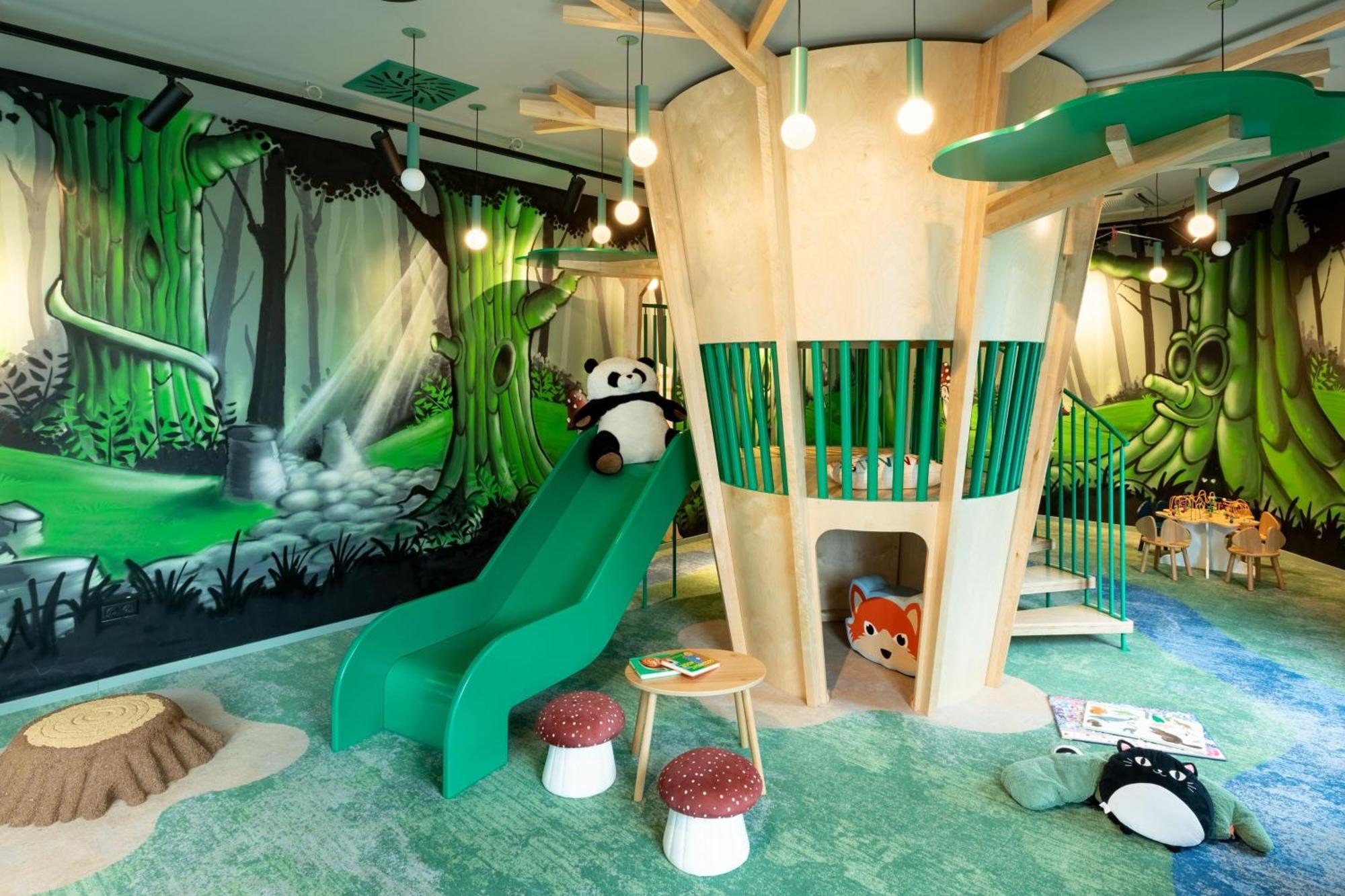 Отель Moxy Paris Val D'Europe Монтеврен Экстерьер фото
