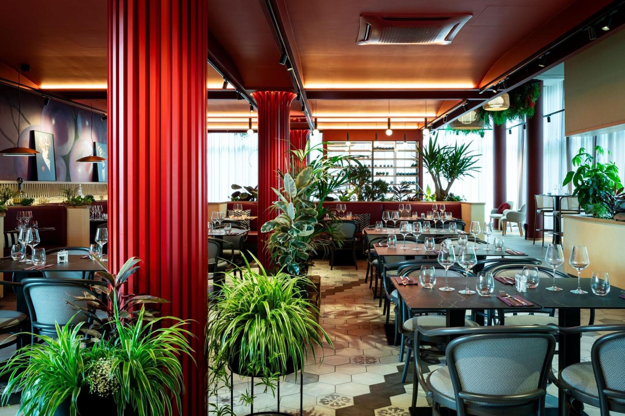 Отель Moxy Paris Val D'Europe Монтеврен Экстерьер фото